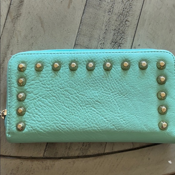 Wallets - Picture 2 of 11